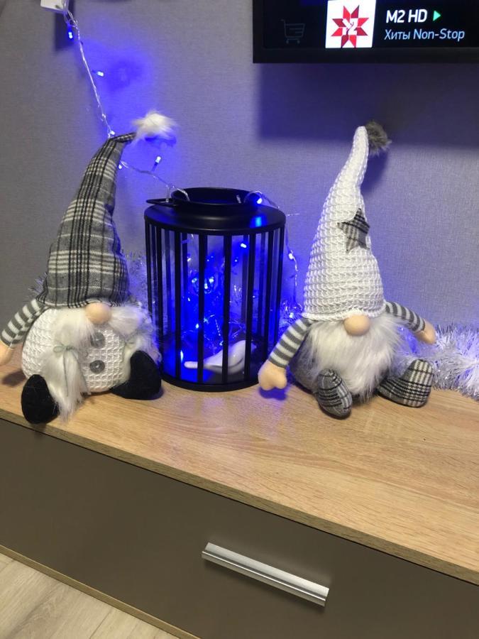 Новая Красивая Квартира. チェルカースィ エクステリア 写真